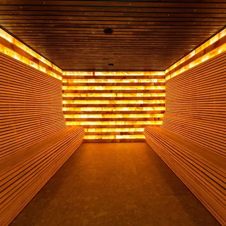 Gold Palace Wellness & Hotel