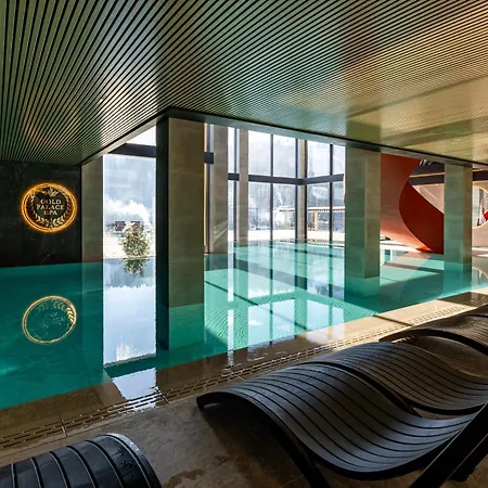 Gold Palace Wellness & 2* Bukovel