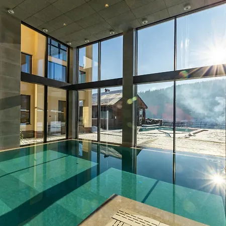 Gold Palace Wellness & 2* Bukovel