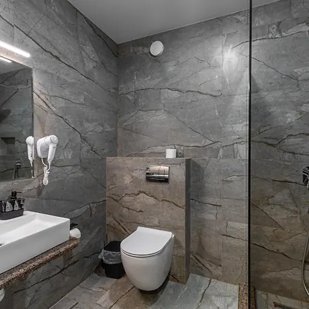 Gold Palace Wellness & 2* Bukovel