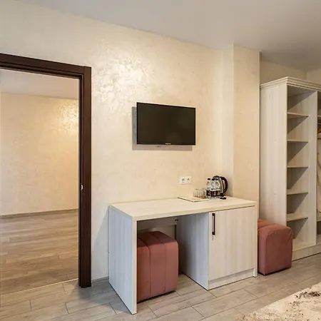 Gold Palace Wellness & Отель 2*