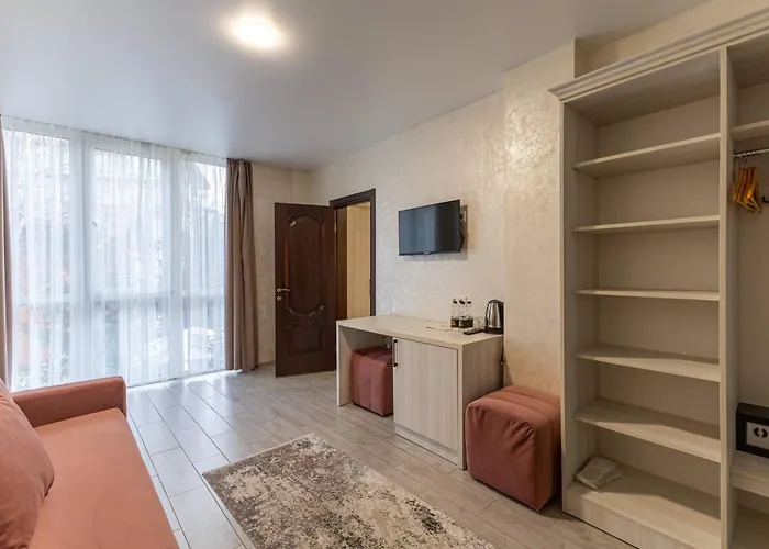 Gold Palace Wellness & 布克维