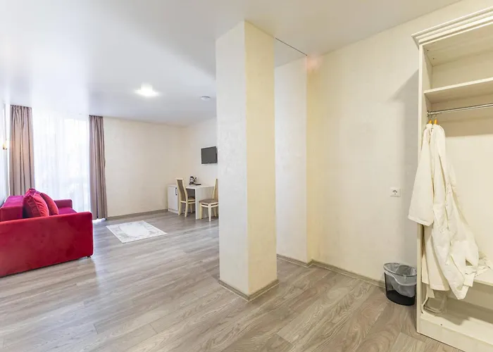 Gold Palace Wellness & 2* Boekovel